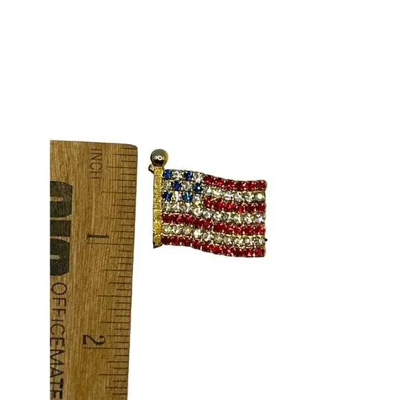 American Flag Red, White,and Blue Lapel Pin. Gold Tone Setting. Patriotic - Picture 2 of 3
